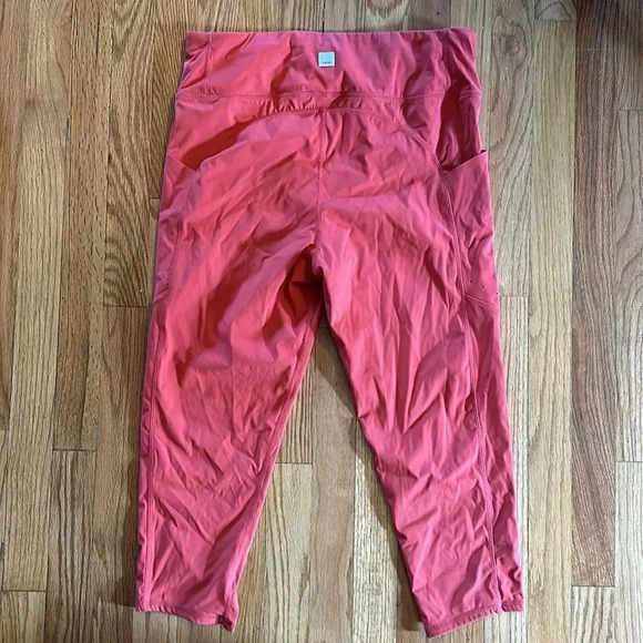 Vuori sz XL super soft studio legging pockets great pre owned condition - Picture 4 of 5